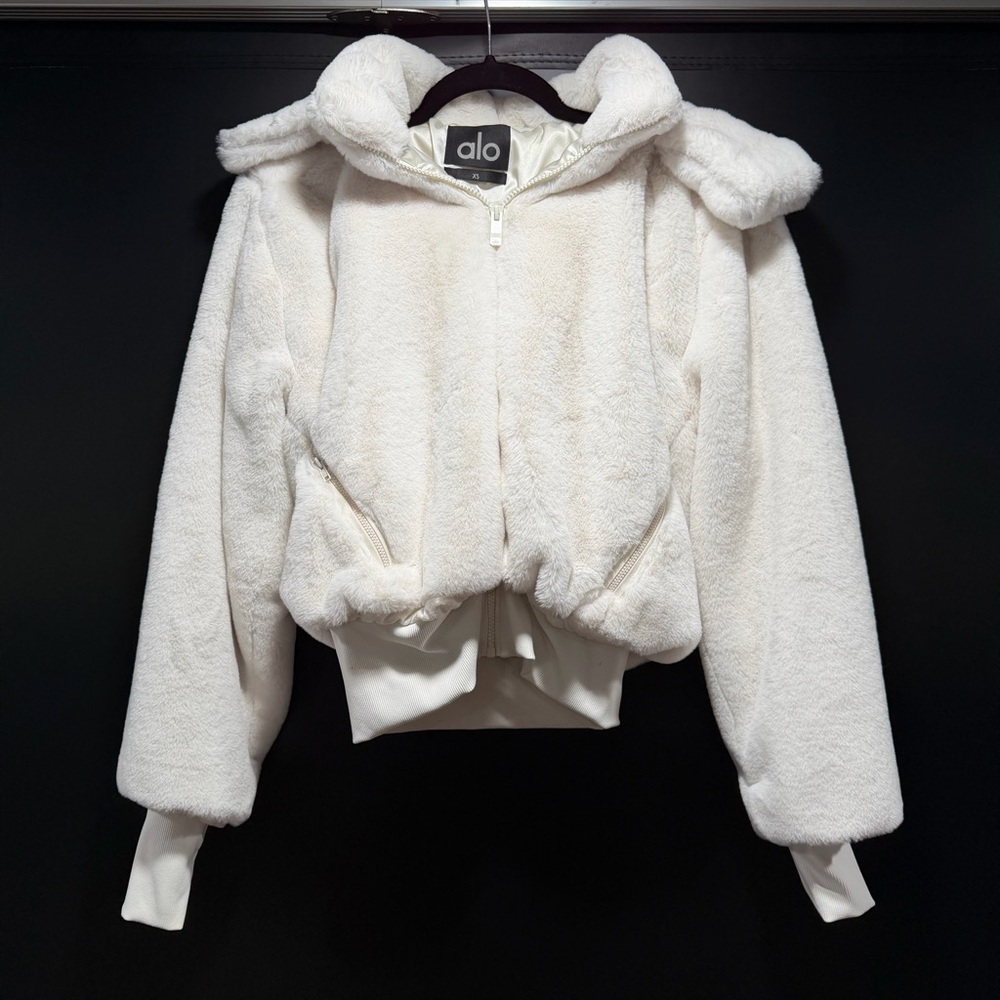 Alo Yoga Faux Fur Foxy Jacket, Ivory